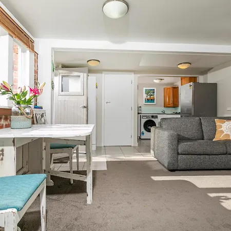 Whitby Studio - Mairangi Bay Beach Auckland Exterior photo