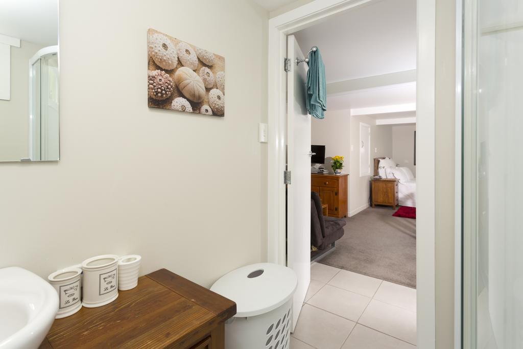 Apartment Whitby - Mairangi Bay